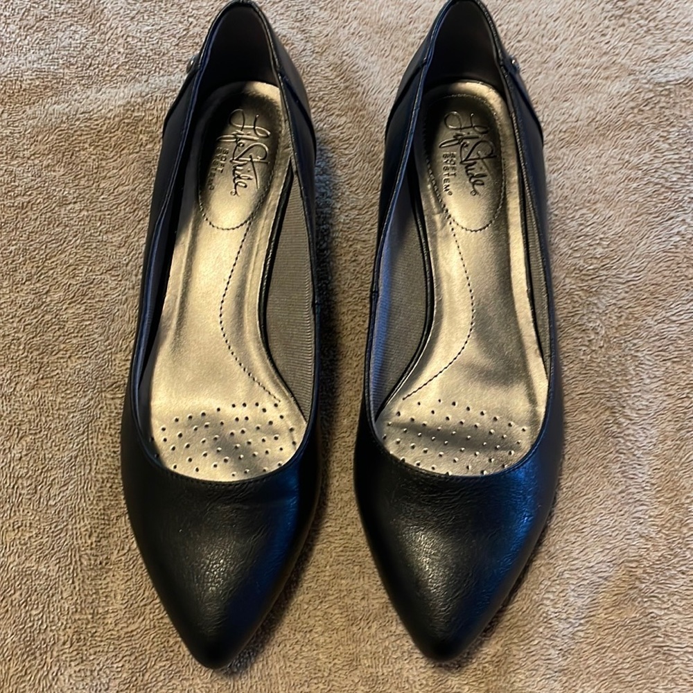 Life Stride Spark Black Kylie low heeled pump